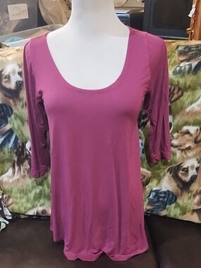 Chris & Carol Scoop Neck 3/4 Sleeve Top - Magenta